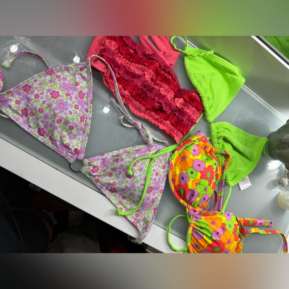 Multiple bikini tops and bottoms all for 1 price